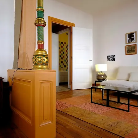 Honore - Pour Nomades Reveurs - 7 Jean Fabre Apartment